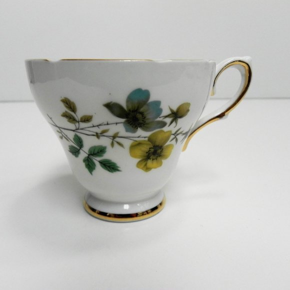 Collectable Vintage Royal Kendall Teacup & Saucer Yellow and Blue Flower - Picture 5 of 8